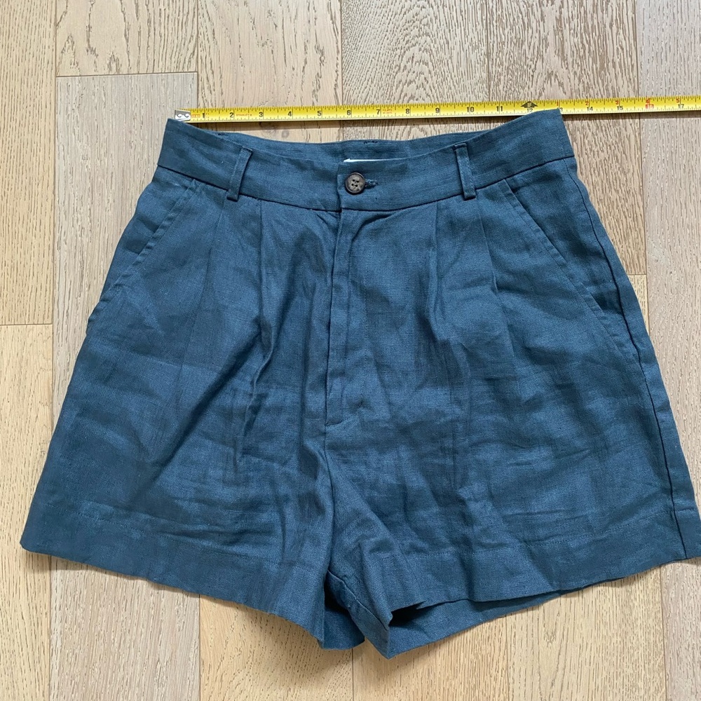 Reformation Mason Linen Short in Slate